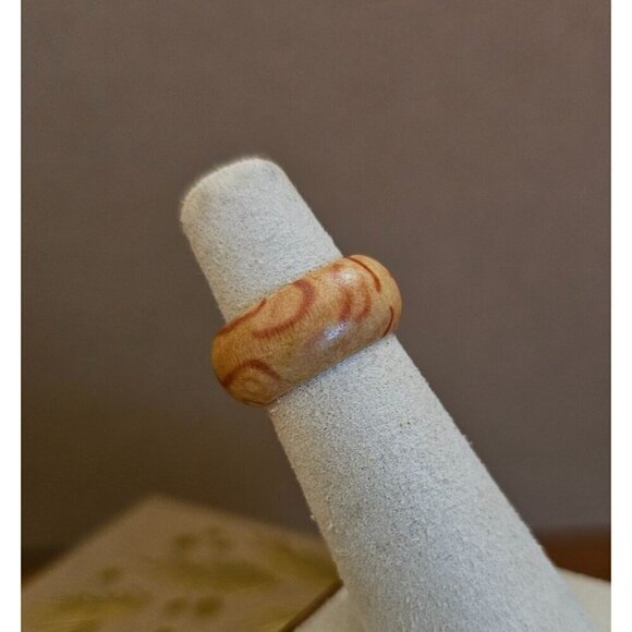 Size 4 Real Wood Unisex Ring Handcrafted Matte Finish Minimalist Jewelry - Picture 3 of 4